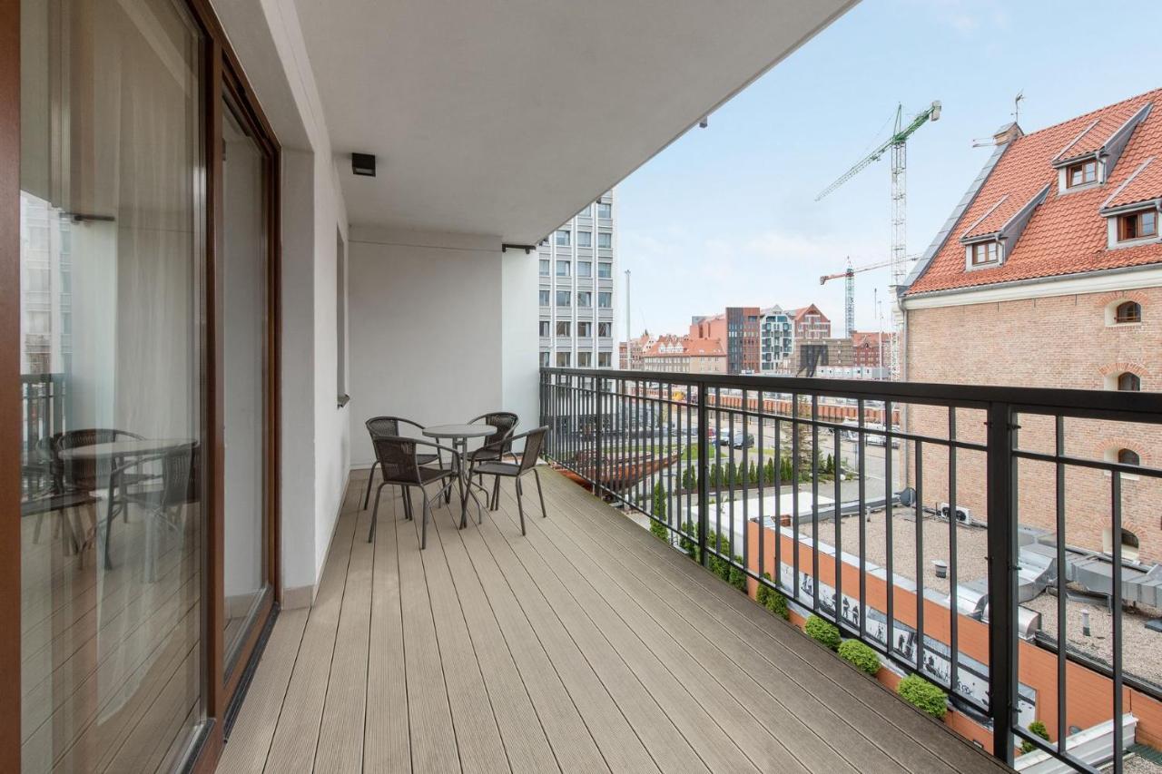 Grand Apartments Szafarnia 8 Gdańsk Exteriör bild